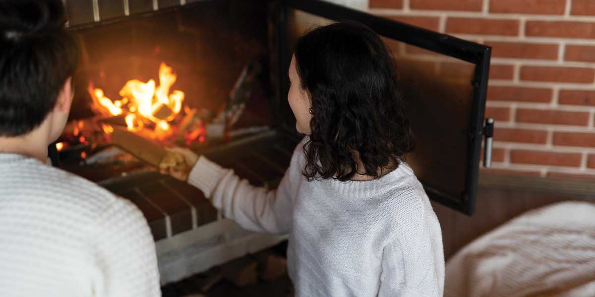 Electric Fireplaces vs Gas Fireplaces