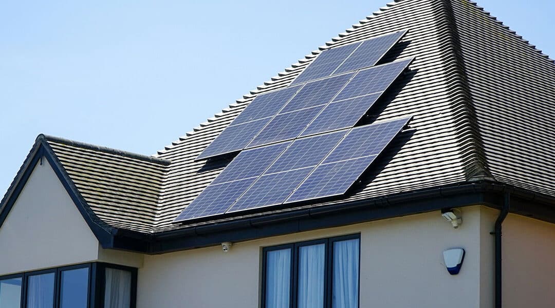 7 Reasons BC Homeowners Should Switch to Solar in 2026